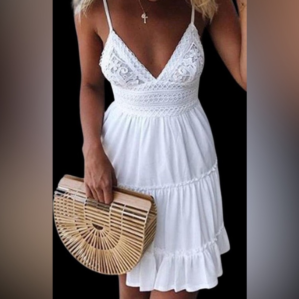 Chic White Backless Lace Dress